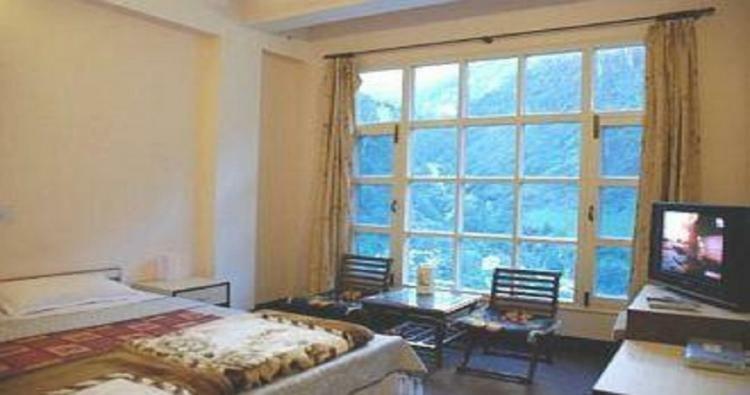 Hotel Bhagat Chamoli Habitación foto